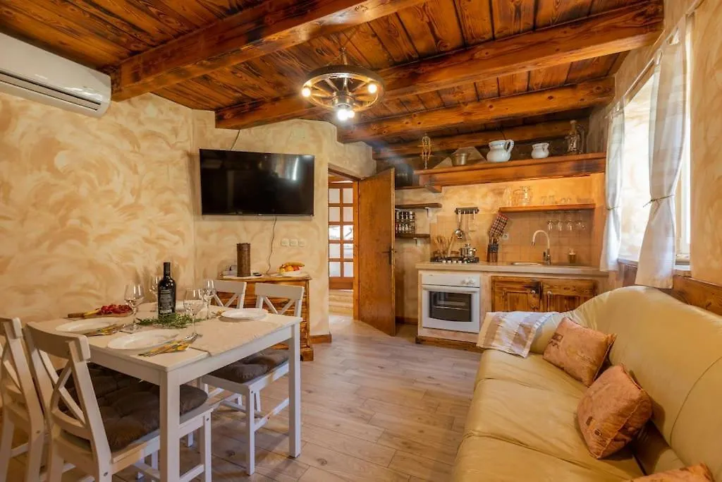 Appartement Apartman Vrh à Sveti Petar u Sumi 0*,  Croatie